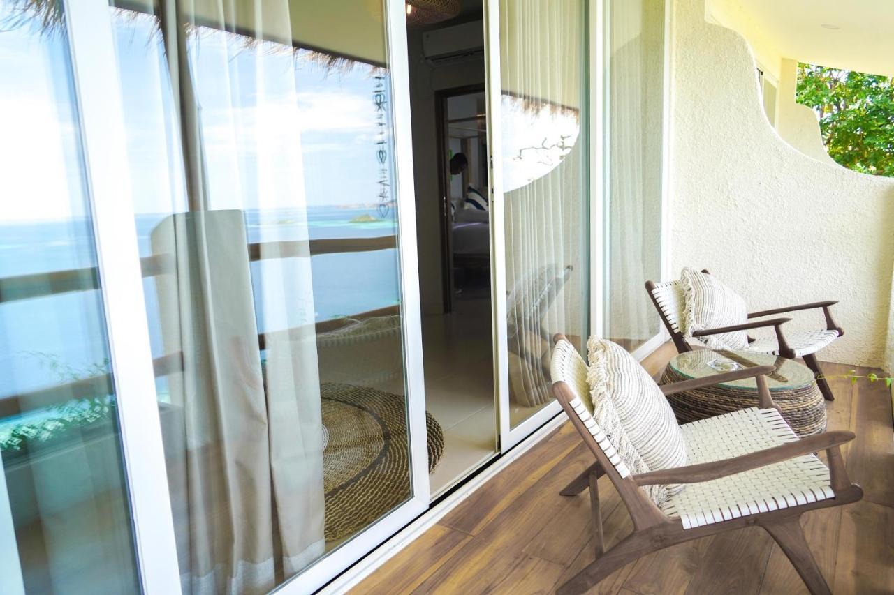 Theodor At Labuan Bajo Hotel Екстериор снимка